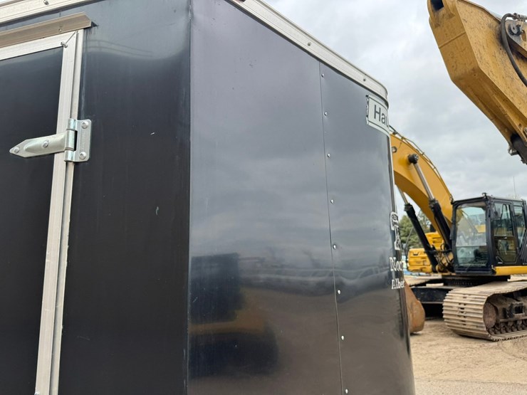 #3892-•-2015-haulmark-18'-enclosed-trailer-image-24