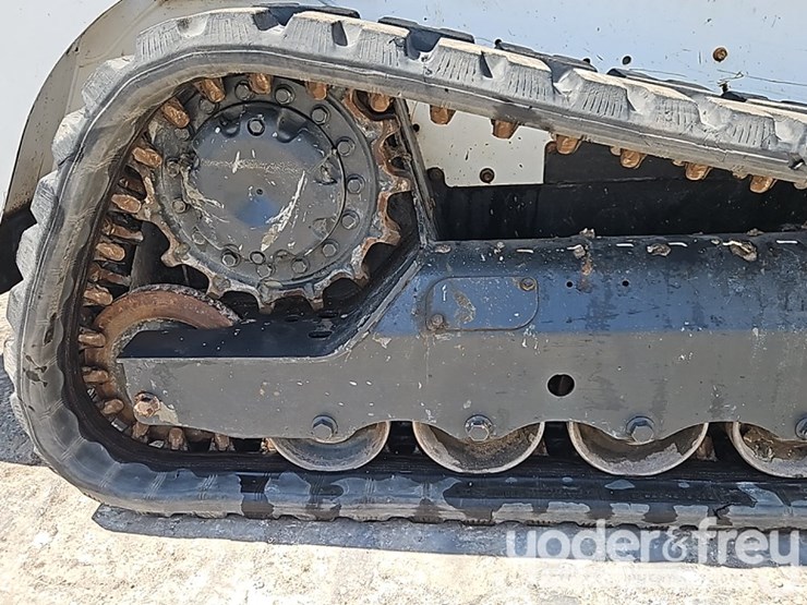bobcat-t590-image-9