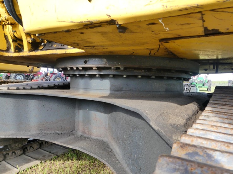 2007-komatsu-pc138us-image-11