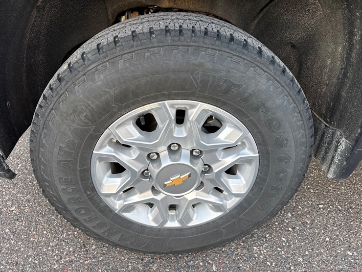 2022-chevrolet-3500-image-49