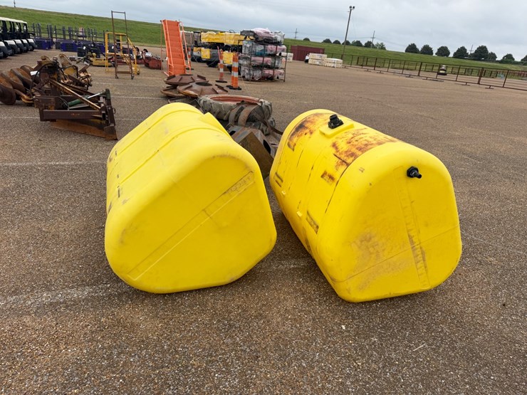 #9059-•-(2)-300-gallon-saddletanks-for-john-deere-image-4