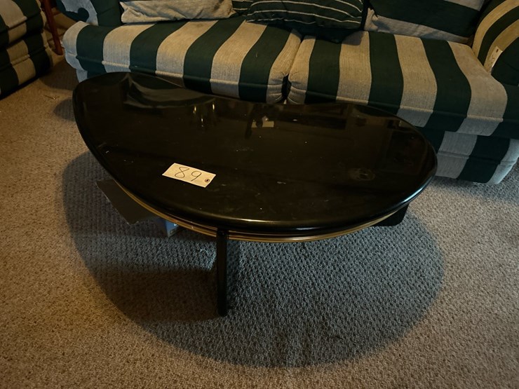 #89-•-coffee-table-and-end-table-image-1