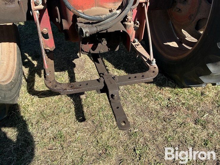 1955-farmall-400-2wd-tractor-image-20