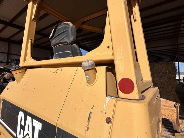 2005-caterpillar-d4g-image-13