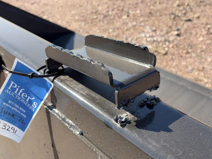 qt-bucket-with-blade-image-5
