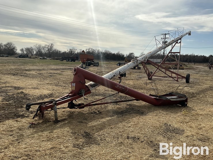 feterl-grain-auger-w/-swing-hopper-image-1