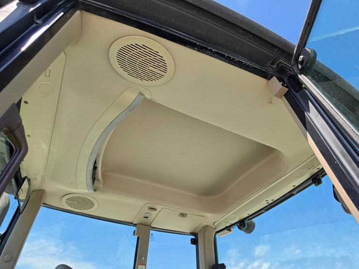 john-deere-7520-image-9