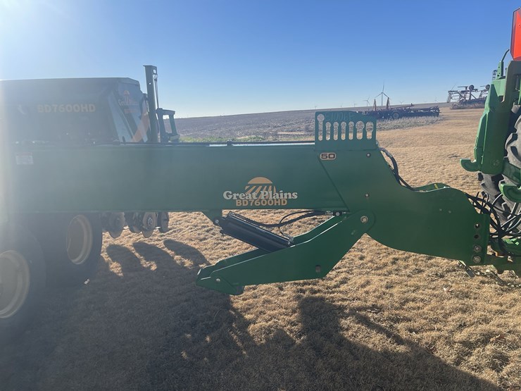 2022-great-plains-50'-bd7600hd-image-11