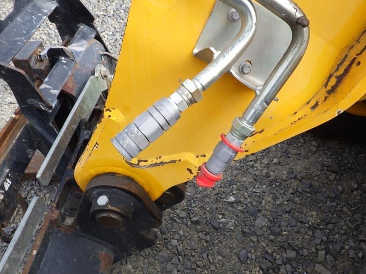2015-jcb-525-60-image-13