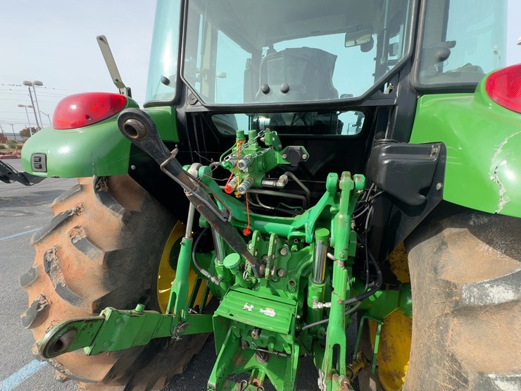2011-john-deere-5095m-image-10