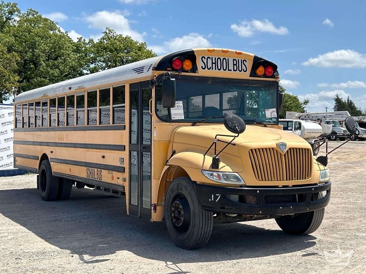 2009-ic-corporation-pb105-school-bus-image-4