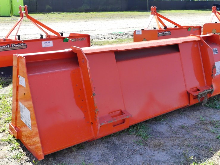 2022-kubota-72"-qa-bucket-image-3