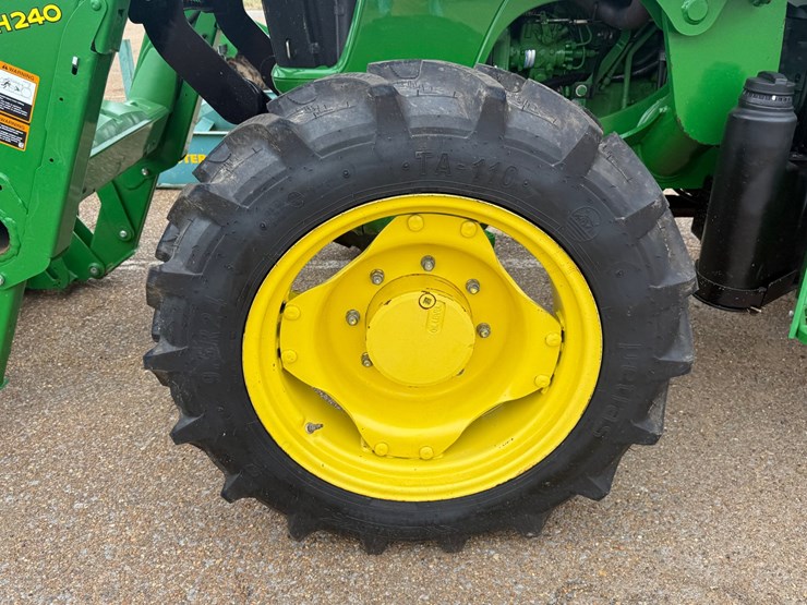 john-deere-5055e-image-22