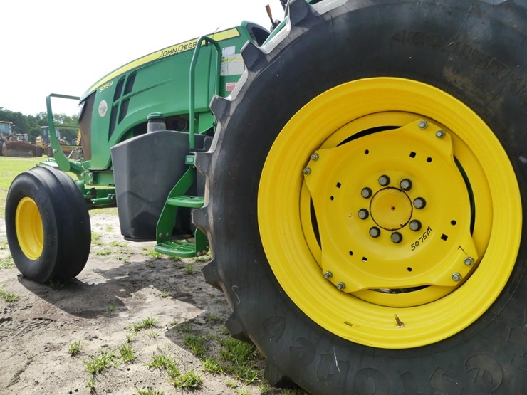 2018-john-deere-5075m-image-8