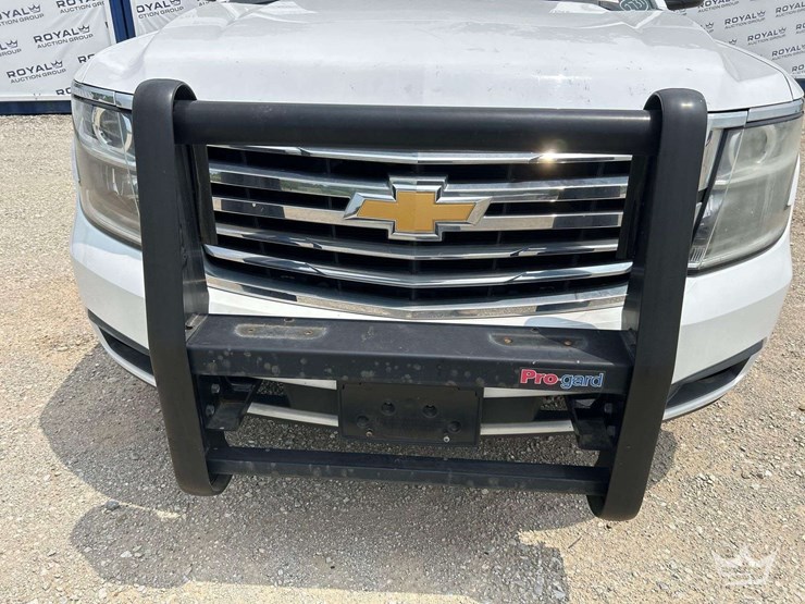 2020-chevrolet-tahoe-image-23