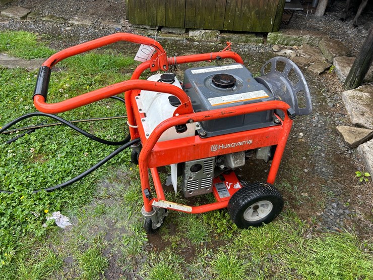 #102-•-husqvarna-pressure-washer-image-1