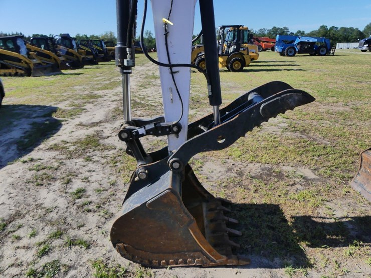 2022-bobcat-e88-image-9