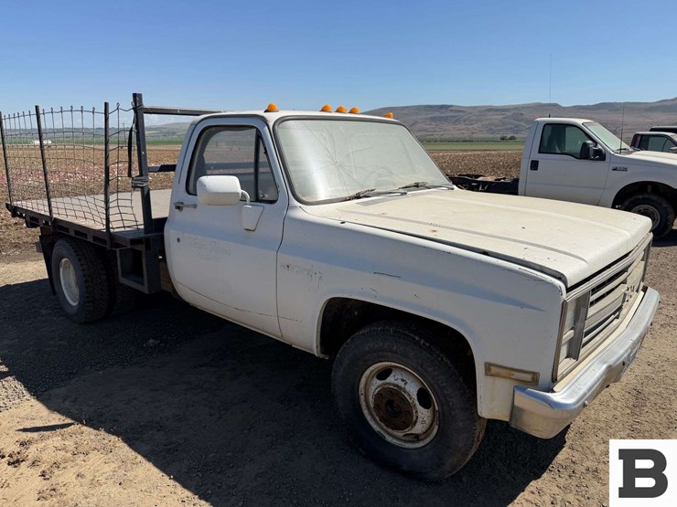 1986-chevrolet-c30-image-5