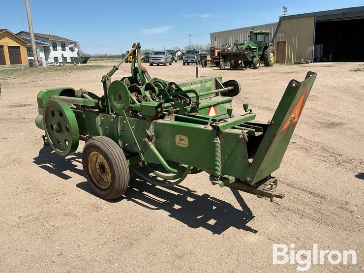 john-deere-24t-image-7
