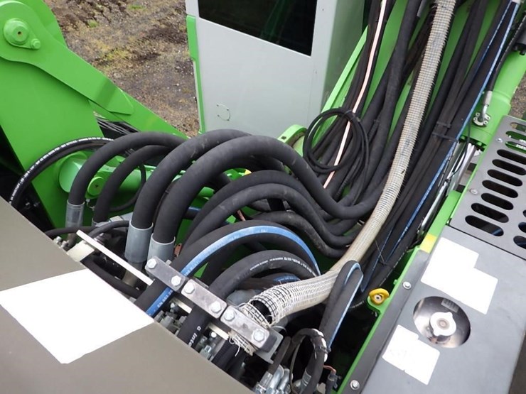 sennebogen-738e-tree-handler-image-35