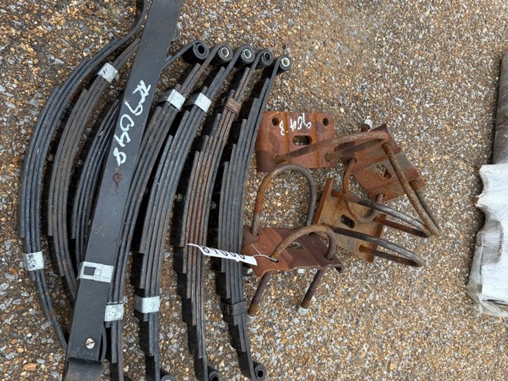 #9048-•-trailer-leaf-springs-&-hangers-image-1