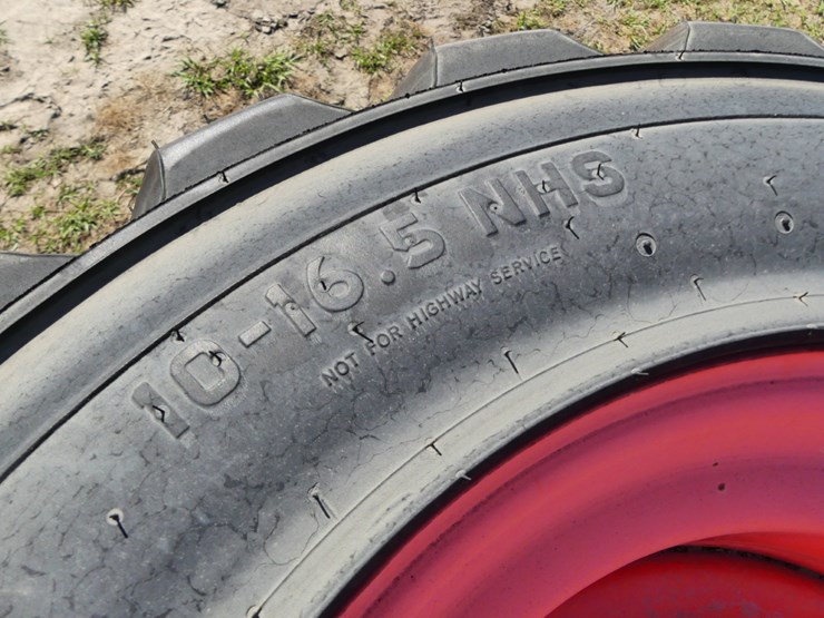 (4)-10-16.5-titan-tires-image-3
