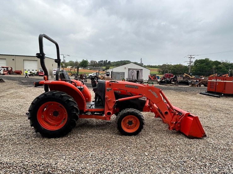 kubota-la724-image-5