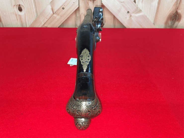 flintlock-pistol-with-ornate-brass-furniture-image-2