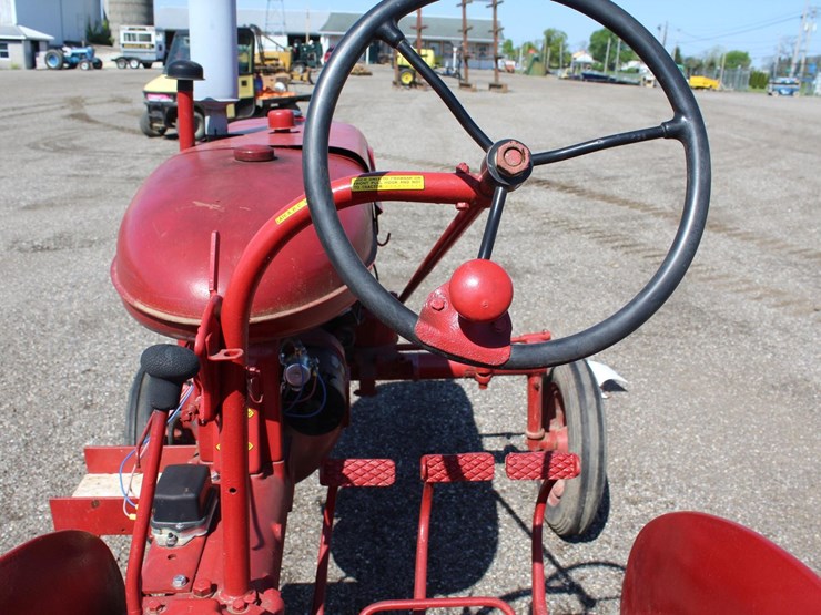 #2404-•-farmall-a-tractor-image-12