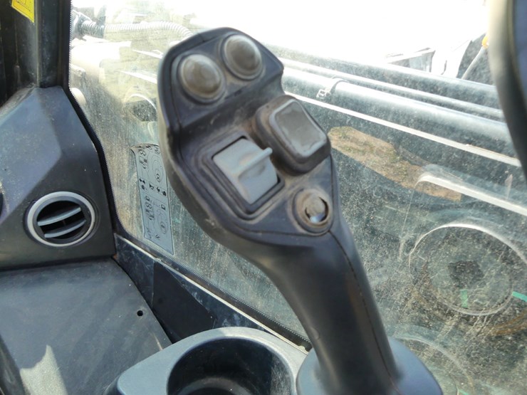 jcb-3ts-8t-image-14