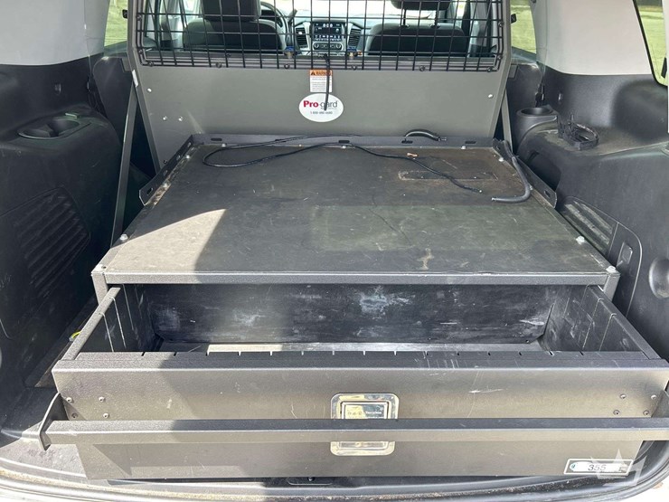 2020-chevrolet-tahoe-image-22