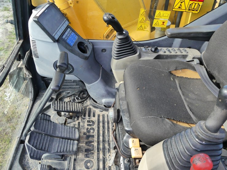 2007-komatsu-pc138us-image-14