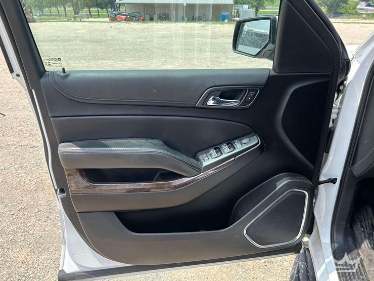 2020-chevrolet-tahoe-image-13
