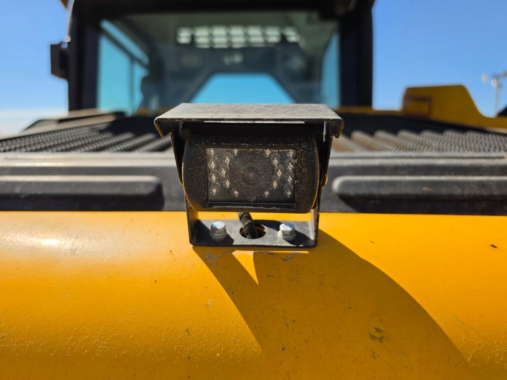 2018-jcb-3ts-8t-image-16
