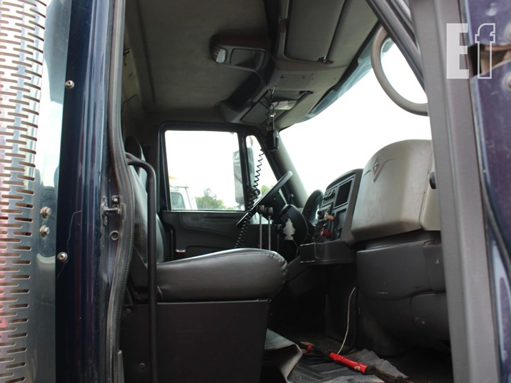2010-international-workstar-7400-image-7