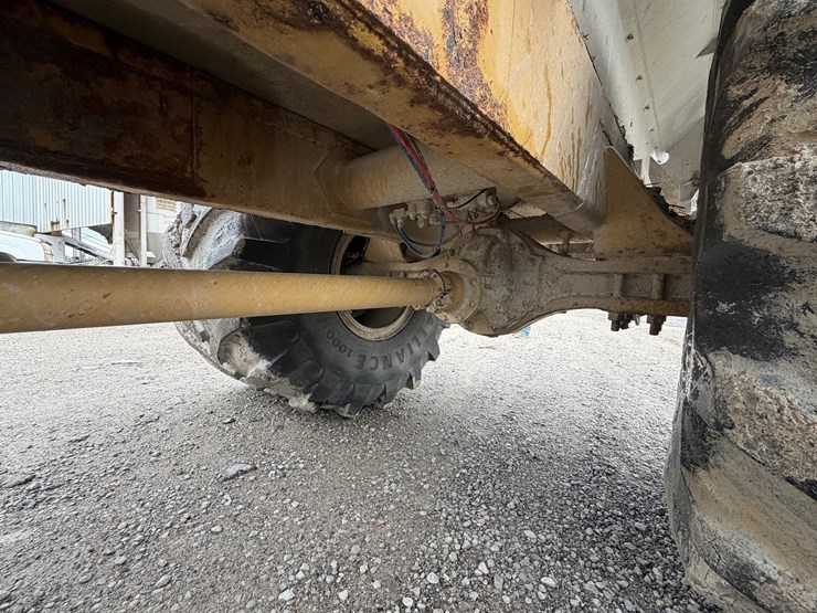 2005-terra-gator-8103-dry-floater-image-18