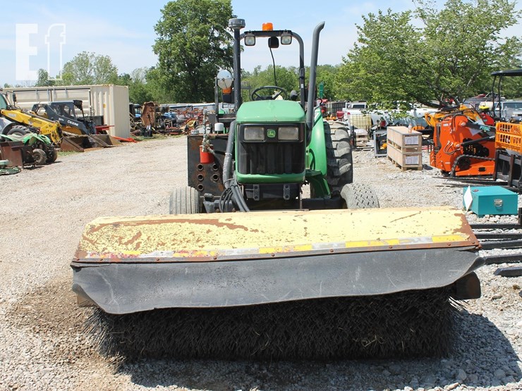 john-deere-5225-image-2