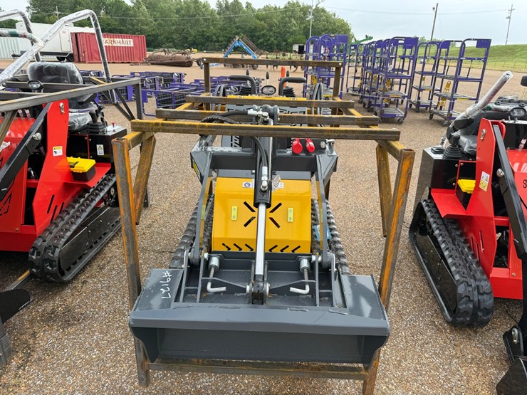 #9127-•-(new)-stand-on-mini-skid-steer-ssl60-image-1
