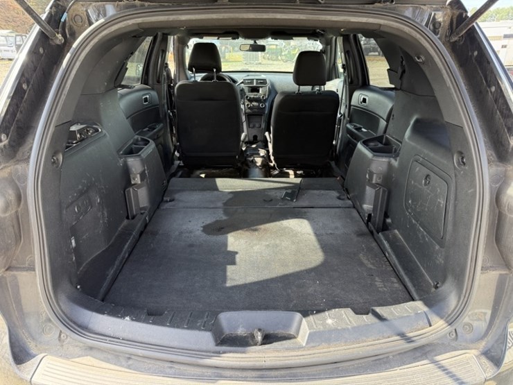 2018-ford-explorer-image-19