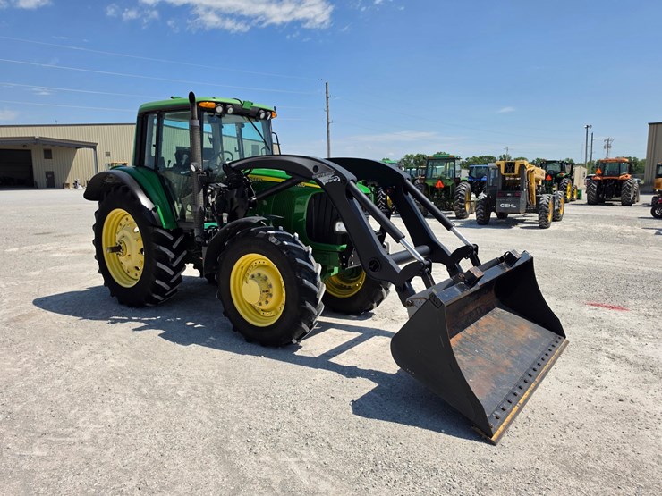 john-deere-7520-image-26