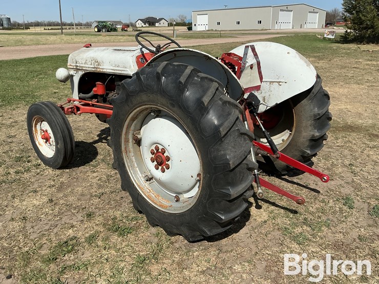 ford-8n-image-7