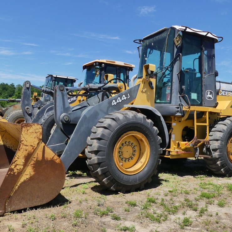 2004 DEERE 444J
