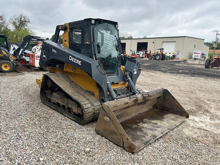 2021-deere-331g-image-6