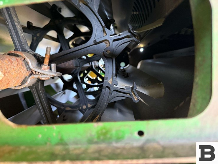 2009-john-deere-9770-sts-image-37