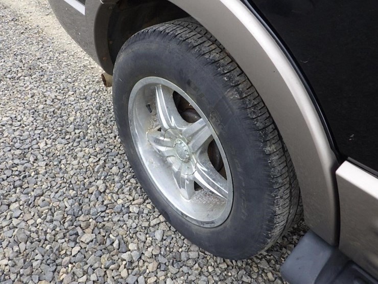 2003-ford-expedition-image-21