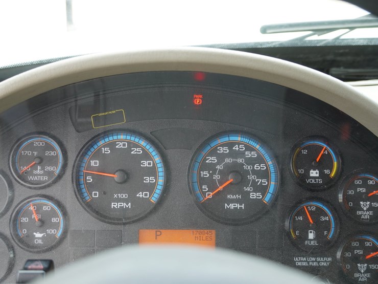 #1953-•-2013-international-reefer-truck-image-60