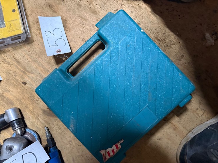 #53-•-makita-hammer-drill-image-3