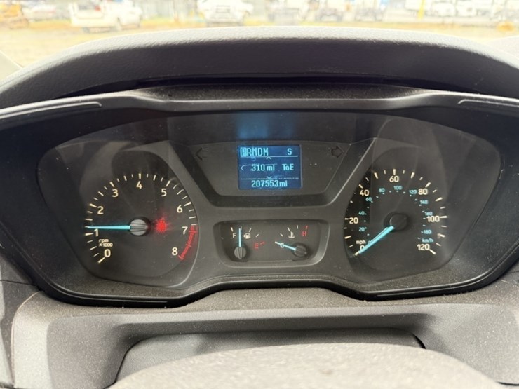 2016-ford-transit-image-25