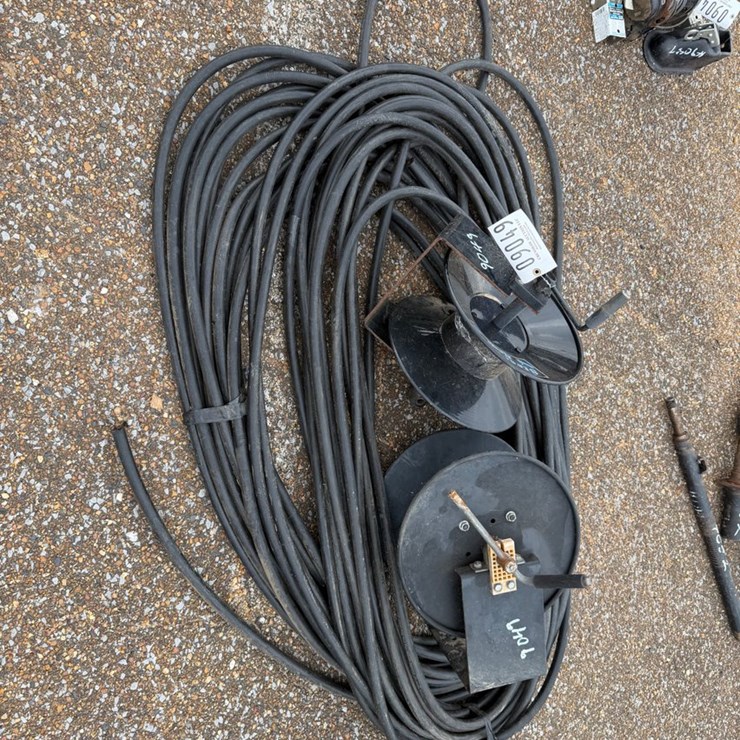 #9049 • (2) Hose Reels w/ Hydraulic Hose