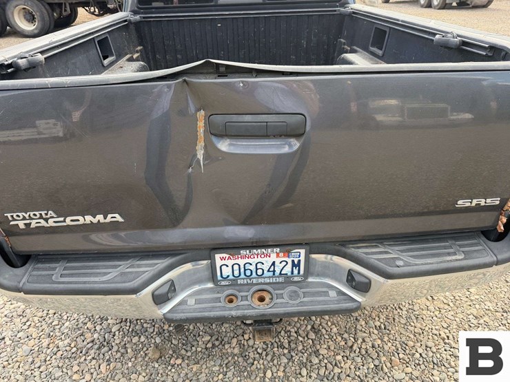 2010-toyota-tacoma-image-16